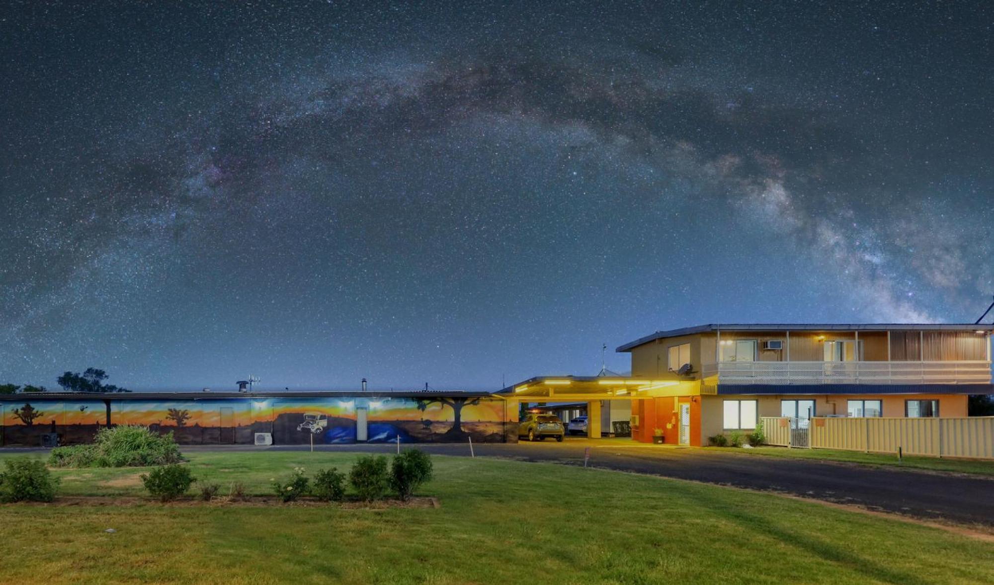 קונאמבל Artesian Motor Inn Under New Management Rams Motel מראה חיצוני תמונה